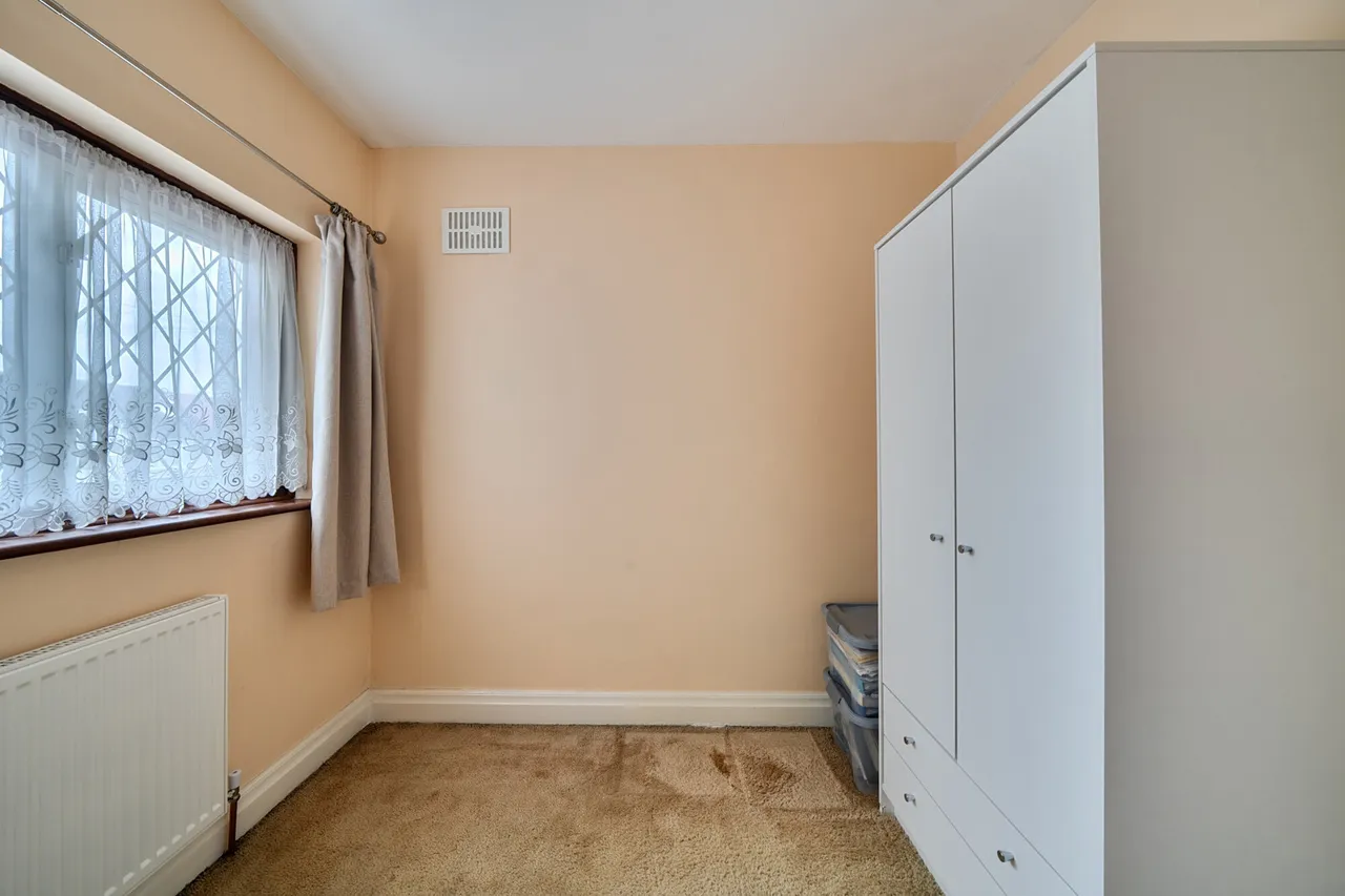 Halsbury Road West, Northolt, UB5, photo 17
