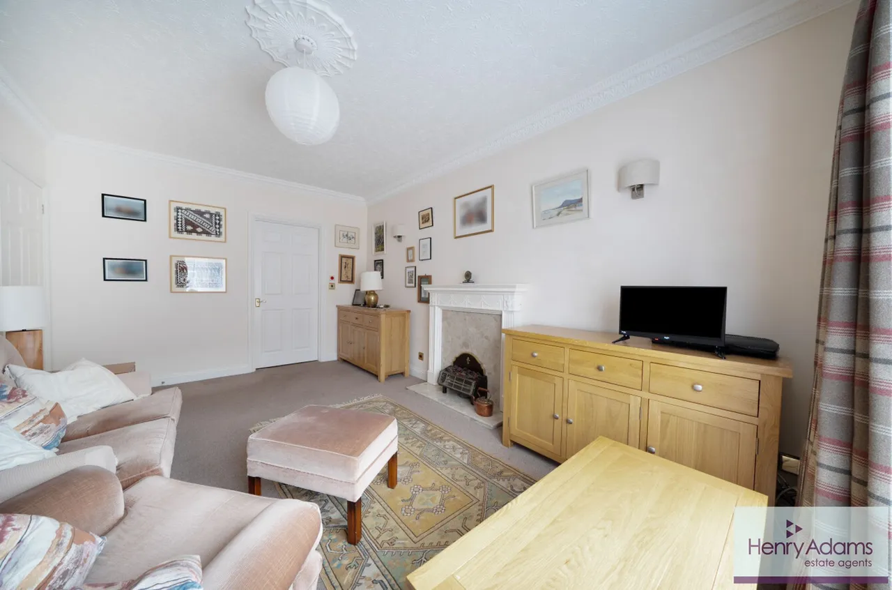 King George Avenue, Petersfield, GU32, photo 6