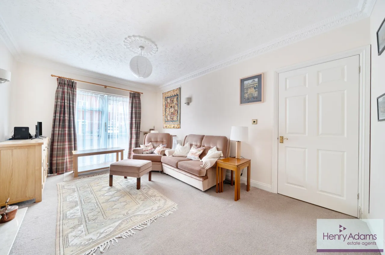 King George Avenue, Petersfield, GU32, photo 5