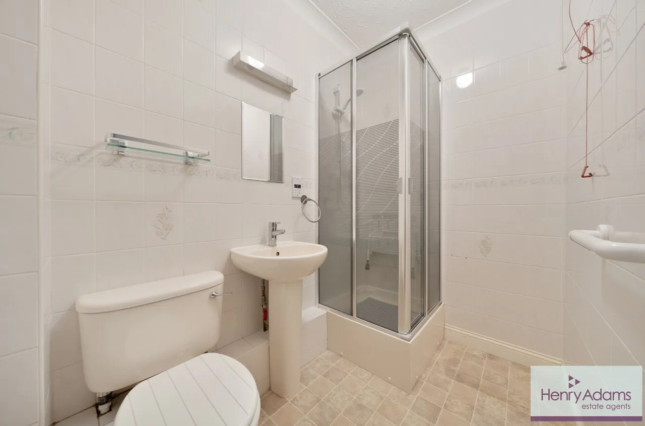 King George Avenue, Petersfield, GU32, photo 10