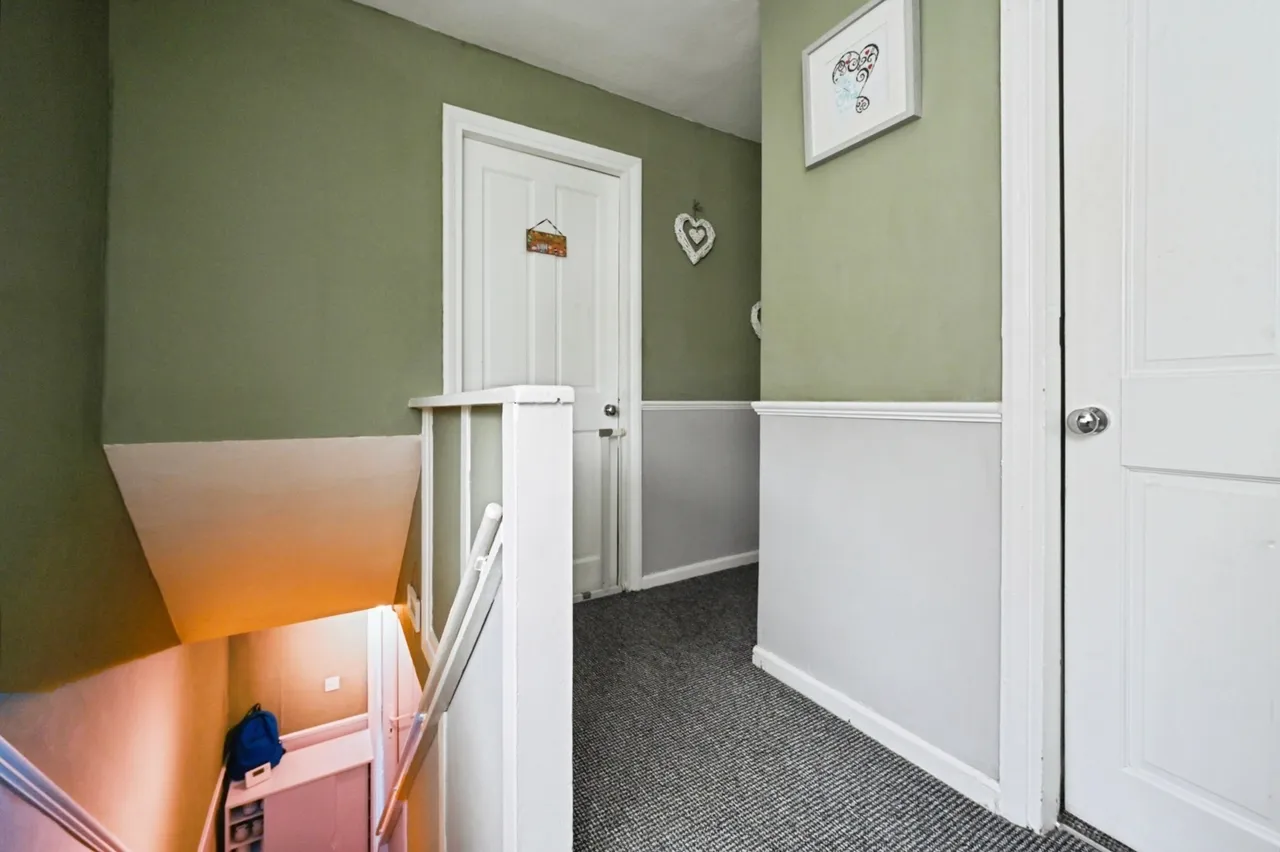 Birks Road, Mansfield, Nottinghamshire, NG19, photo 11