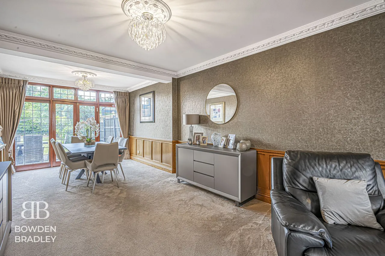 Marlborough Drive, Clayhall, IG5, photo 6