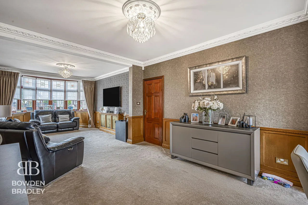 Marlborough Drive, Clayhall, IG5, photo 5