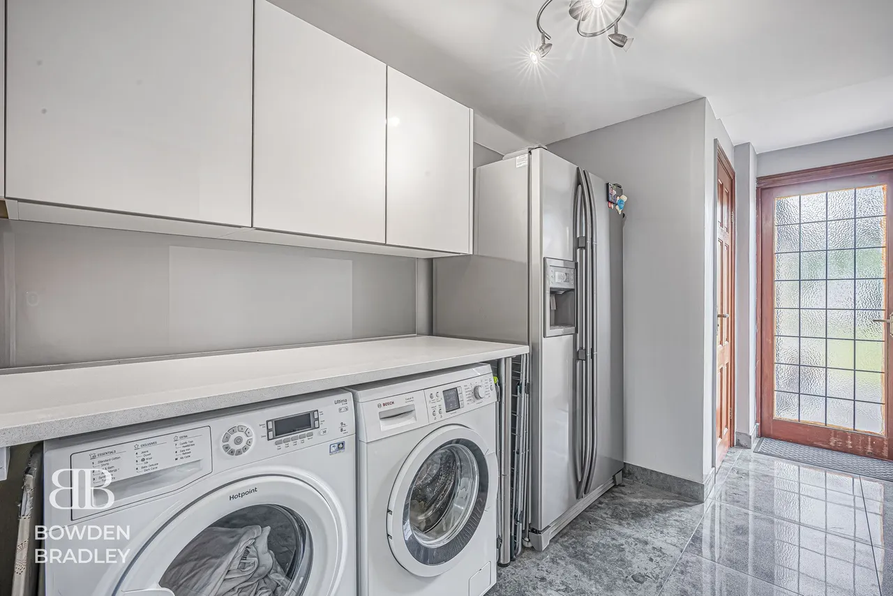Marlborough Drive, Clayhall, IG5, photo 10