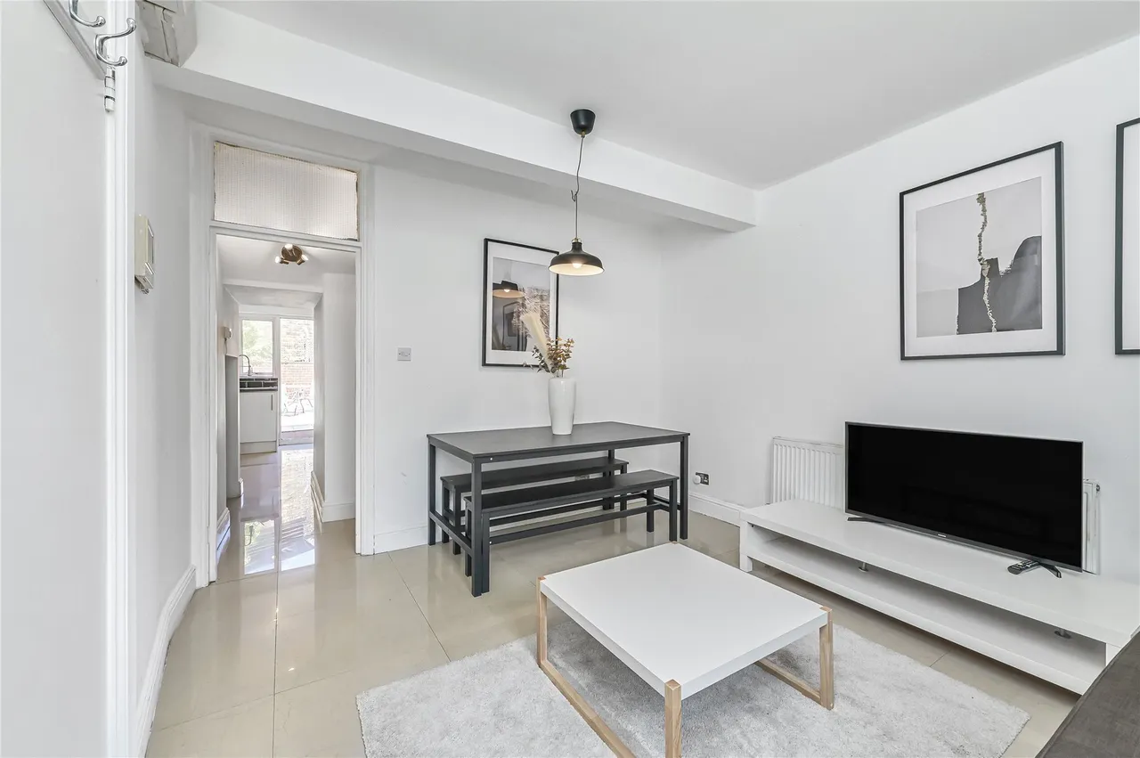 Lendal Terrace, London, SW4, photo 3