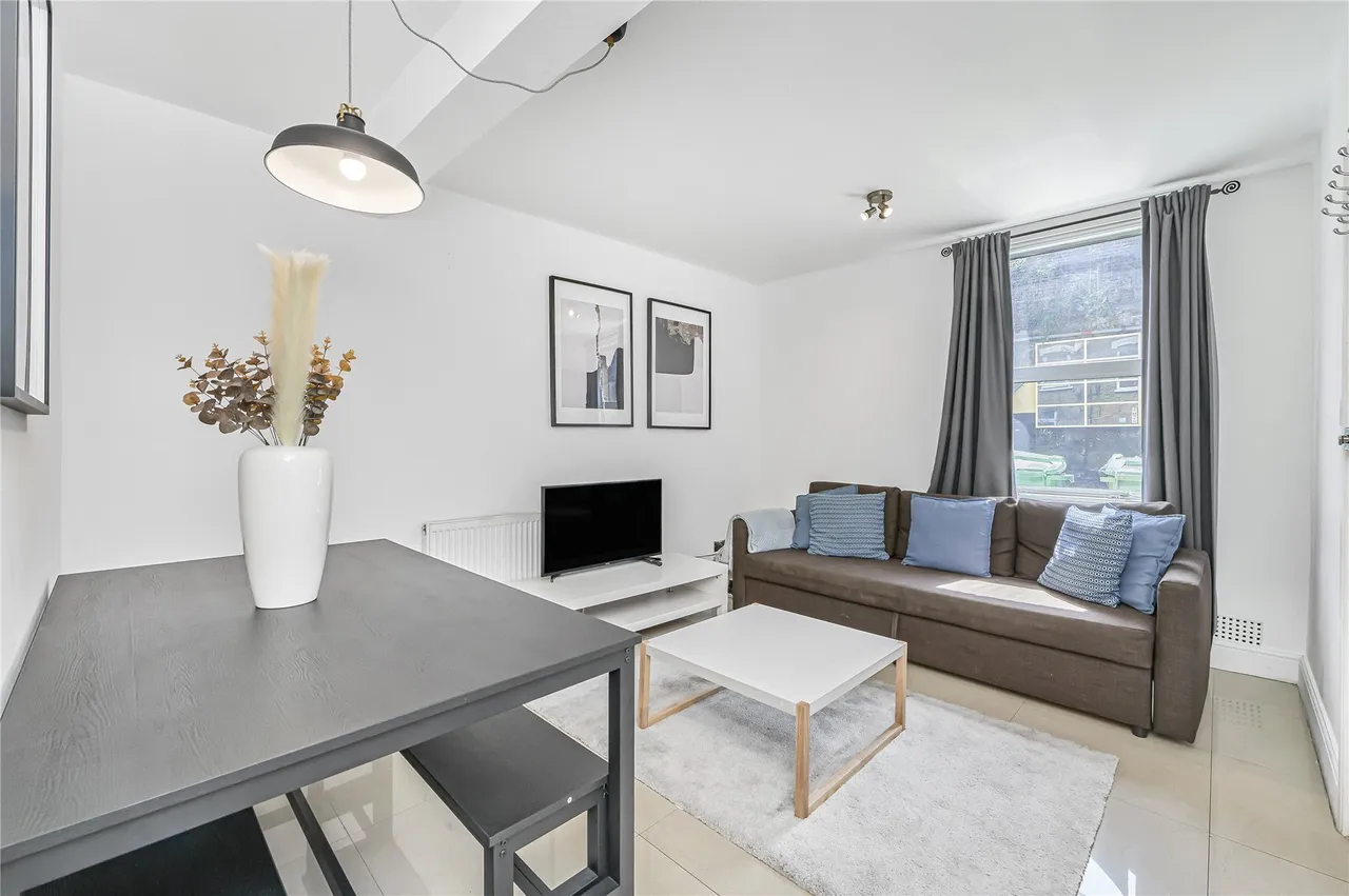 Lendal Terrace, London, SW4, photo 2