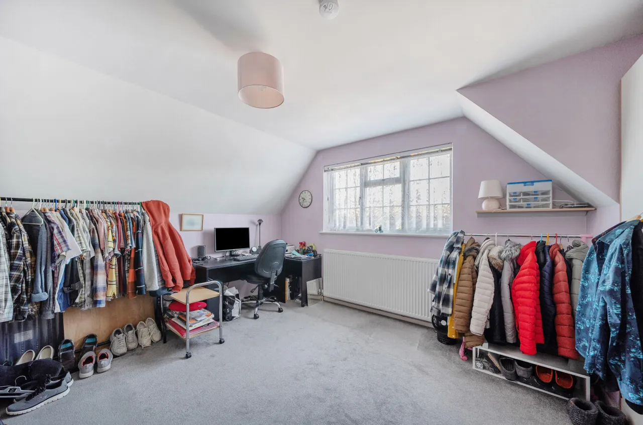 Chequer Tree Close, Knaphill, GU21, photo 8