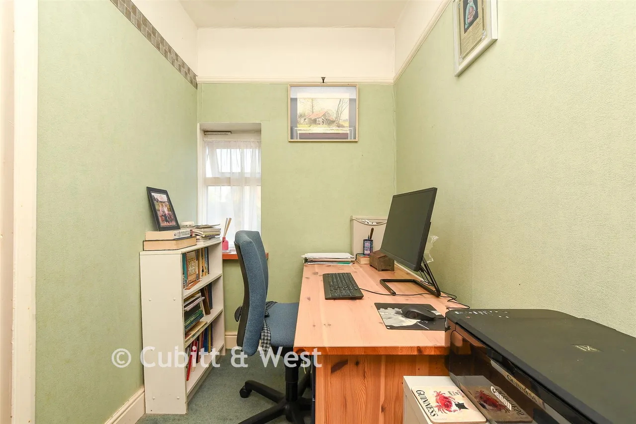 Colesmead Road, Redhill, RH1, photo 10