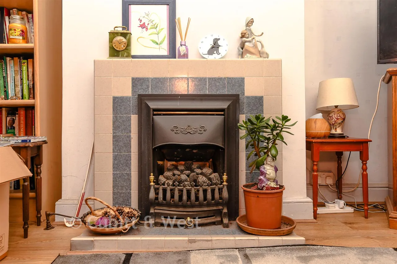 Colesmead Road, Redhill, RH1, photo 4