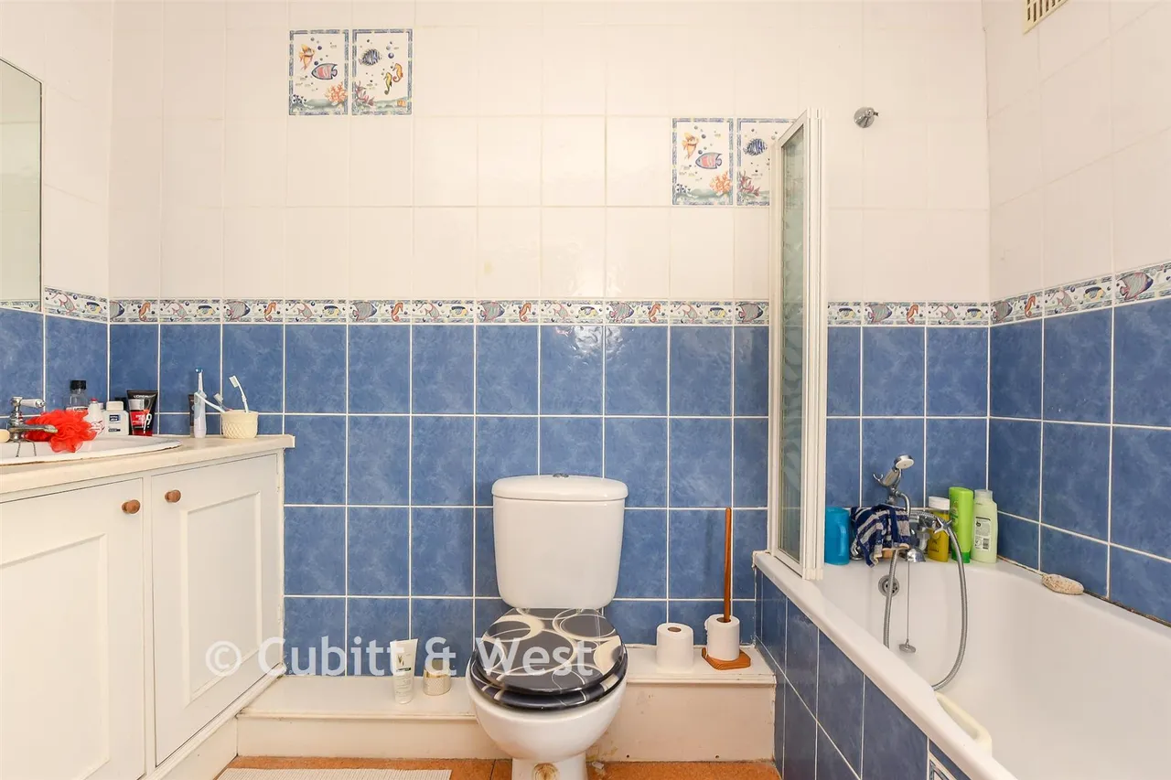 Colesmead Road, Redhill, RH1, photo 12