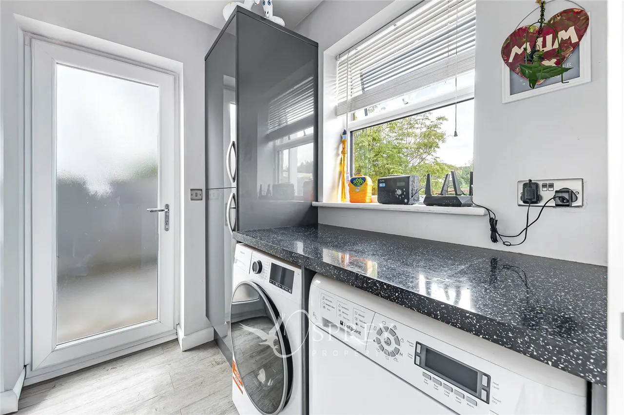 Mauntley Avenue, Brigstock, NN14, photo 8