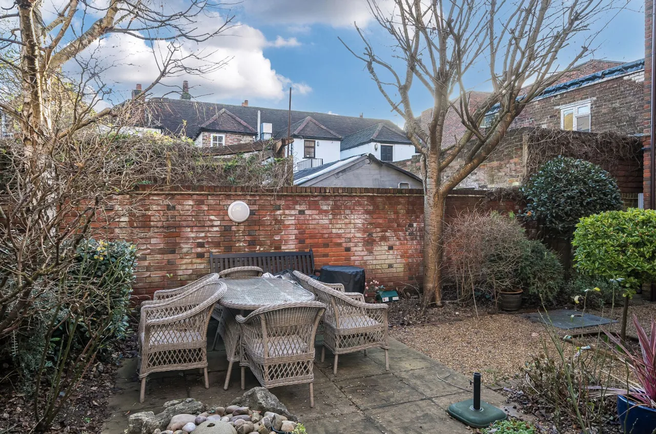 Deanery Close, Chichester, PO19, photo 16