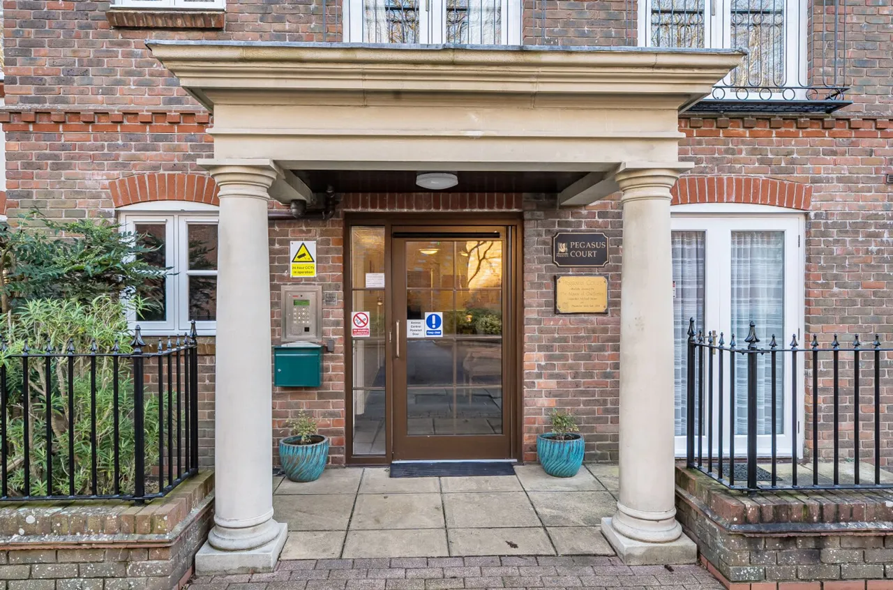 Deanery Close, Chichester, PO19, photo 12