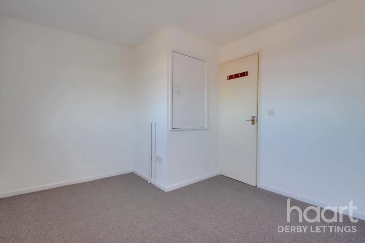 Francis Drive, LE11, photo 12