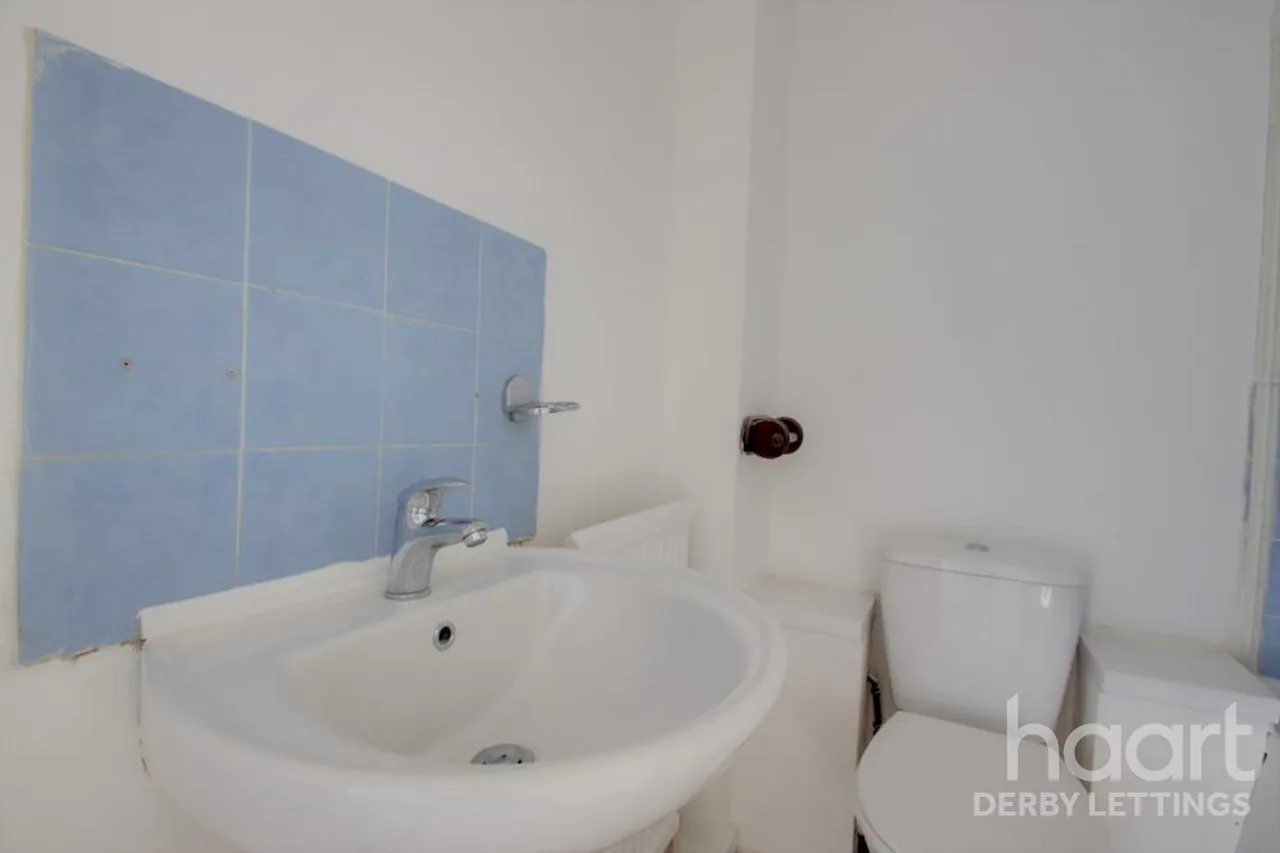 Francis Drive, LE11, photo 16