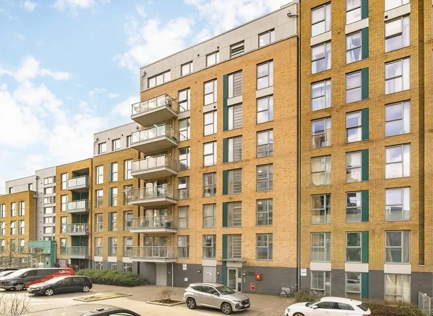 2 bed flat for sale, Loughborough Park, Brixton, SW9