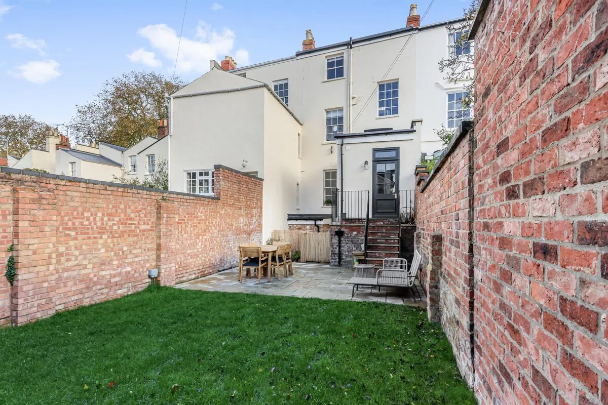 London Road, Cheltenham, GL52, photo 25