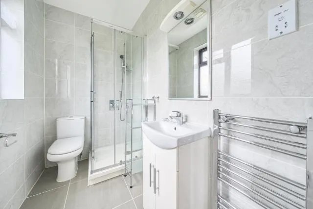 Sussex Ring, London, N12, photo 11