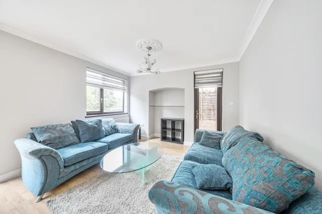 Sussex Ring, London, N12, photo 2