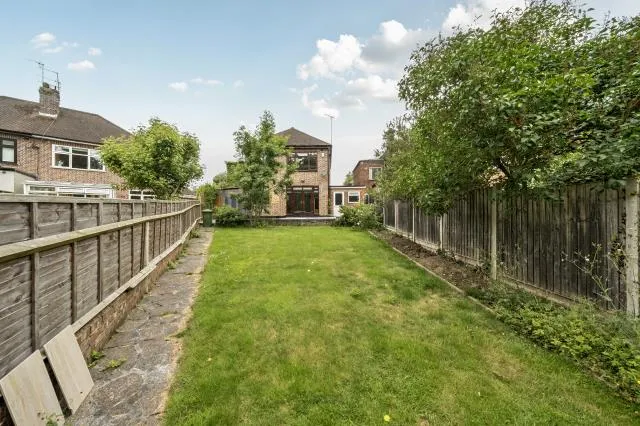 Sussex Ring, London, N12, photo 18