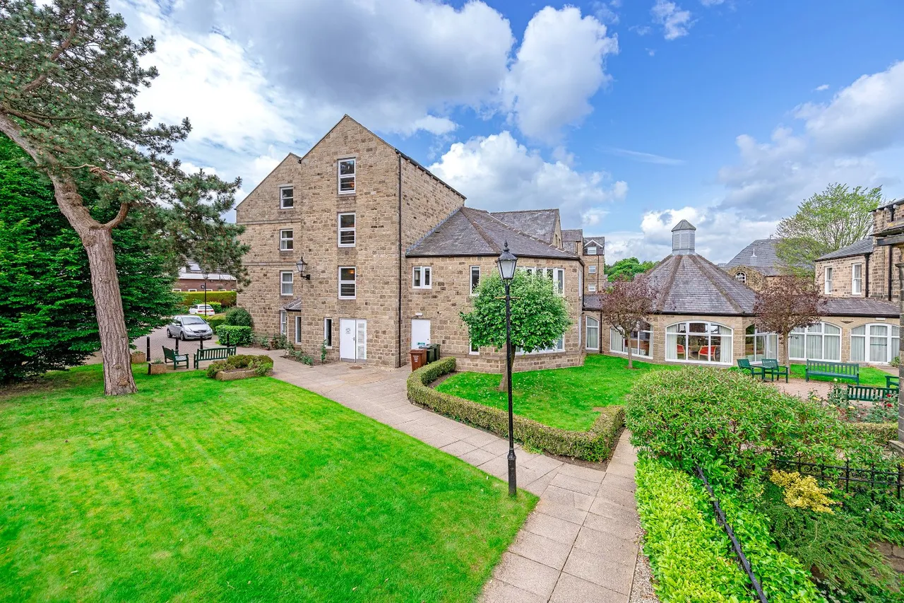 2 bed flat for sale, Cunliffe Road, Ilkley, LS29