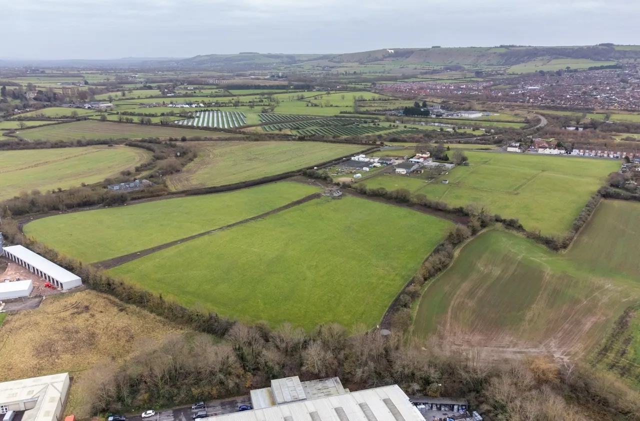 Residential Development with Outline Planning, Glenmore Farm, BA13, photo 7