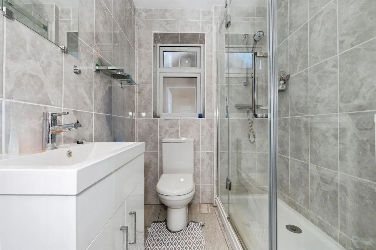 Malvern Road, Grays, RM17, photo 12