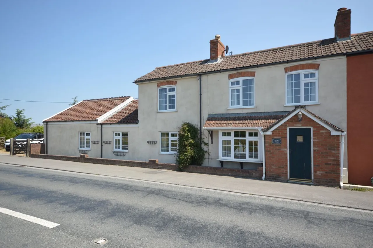 5 bed house for sale, Bridgwater Road, East Brent, TA9