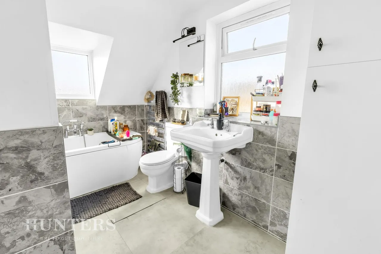 Langdale Avenue, Oldham, OL8, photo 19