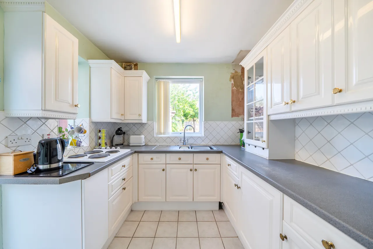 Oakwood Road, Pinner, HA5, photo 7