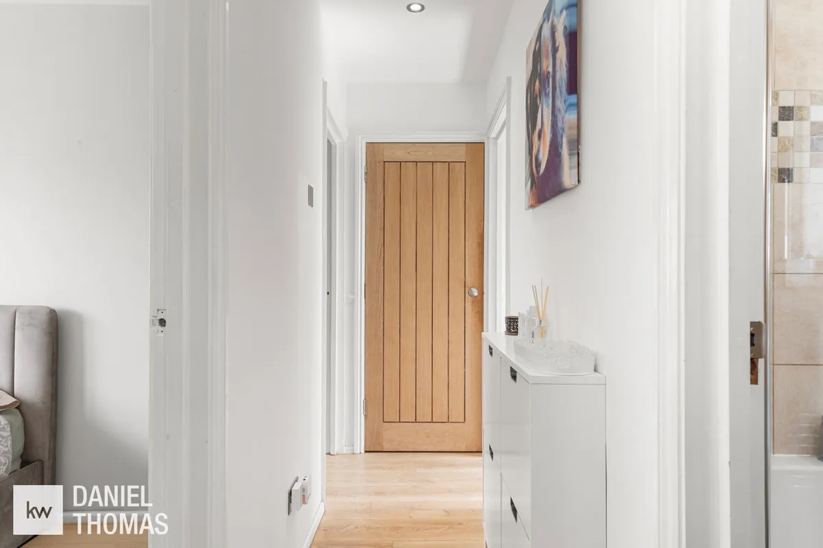 Daniel Thomas, Shelley Court, EN9, photo 11