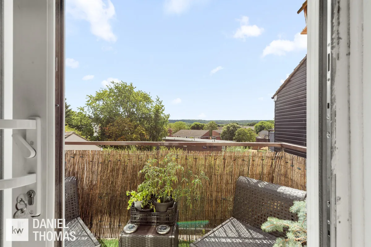 Daniel Thomas, Shelley Court, EN9, photo 2
