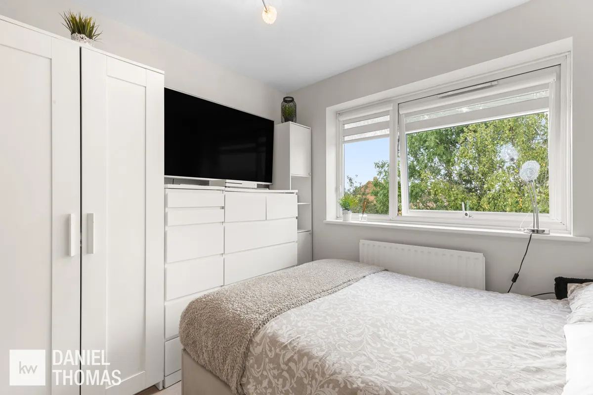 Daniel Thomas, Shelley Court, EN9, photo 10