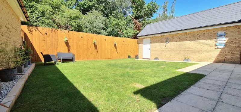 Claremont Crescent, Rayleigh, Essex, SS6 9GZ, photo 16