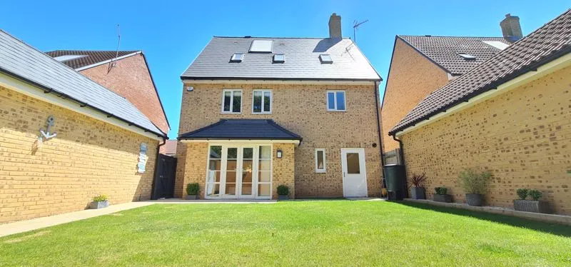 Claremont Crescent, Rayleigh, Essex, SS6 9GZ, photo 5