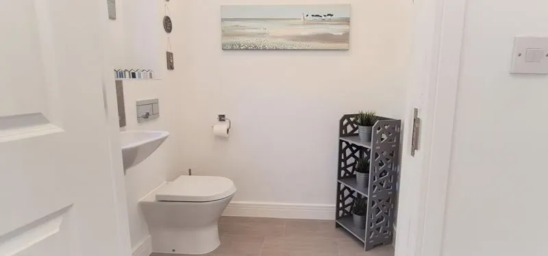 Claremont Crescent, Rayleigh, Essex, SS6 9GZ, photo 9