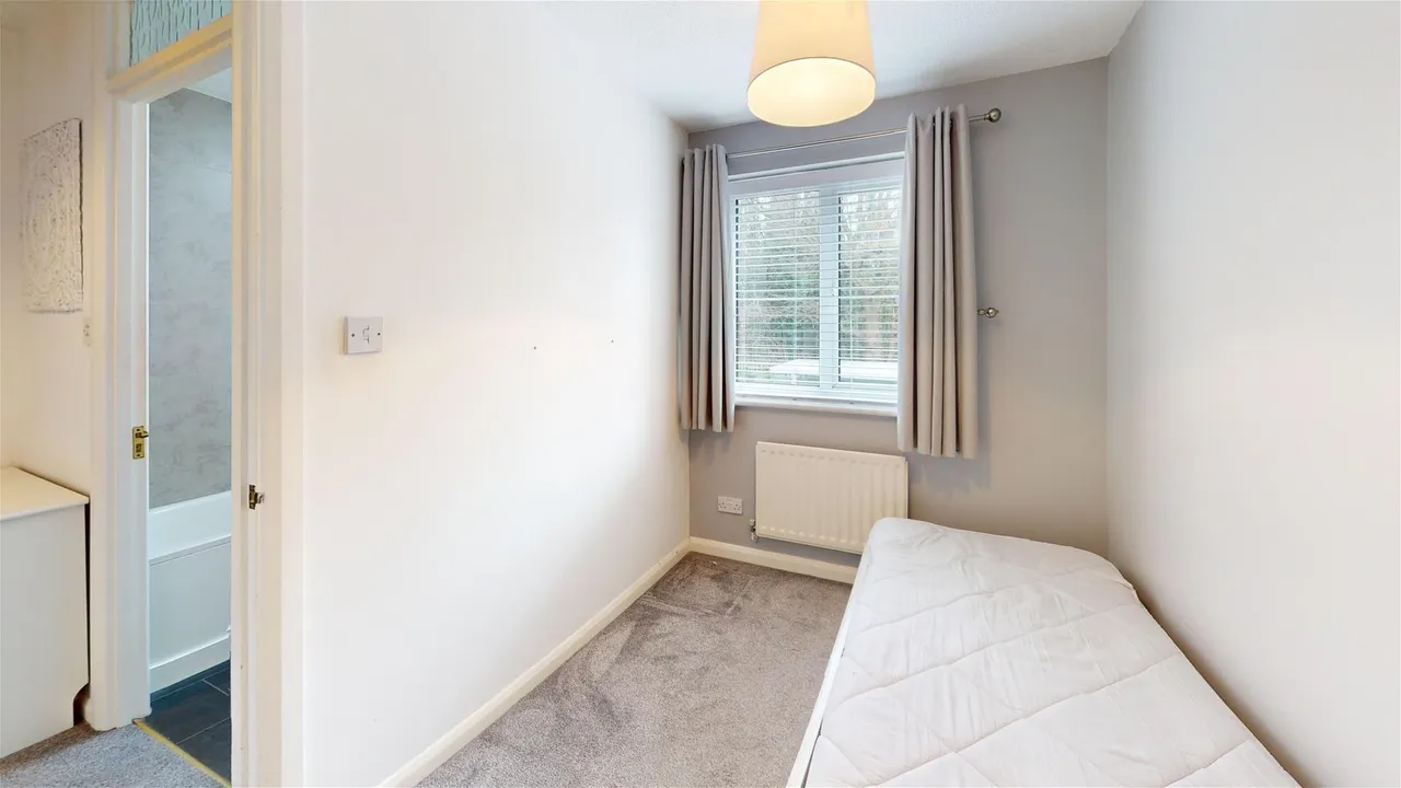Lanyon Close, Horsham, West Sussex RH12 5JP, photo 10