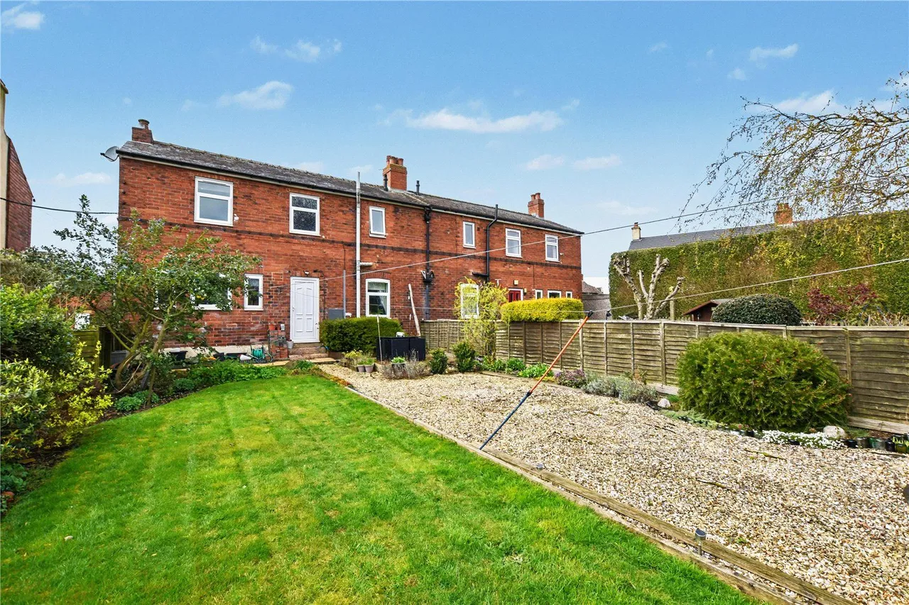 Garden House Lane, Tingley, WF3, photo 8