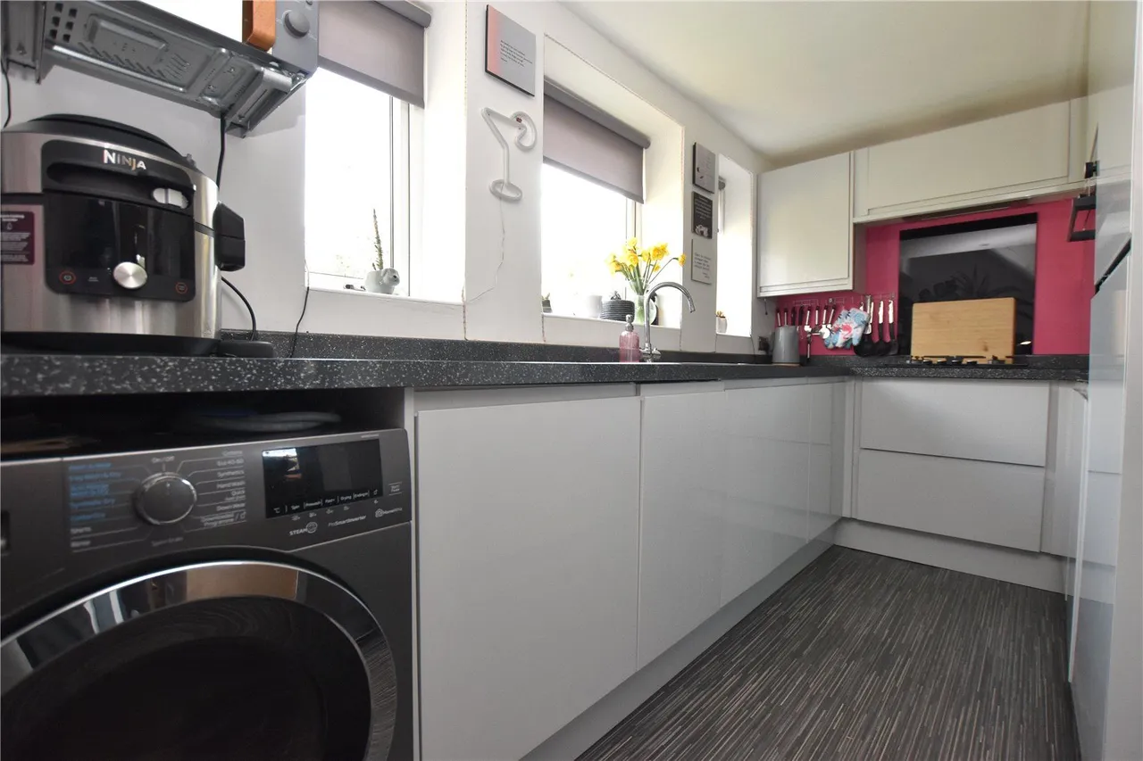 Garden House Lane, Tingley, WF3, photo 4
