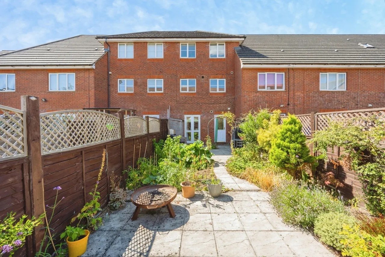 Ellington Road, Bedford, Bedfordshire, MK42, photo 20