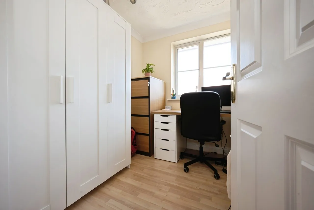Ellington Road, Bedford, Bedfordshire, MK42, photo 18