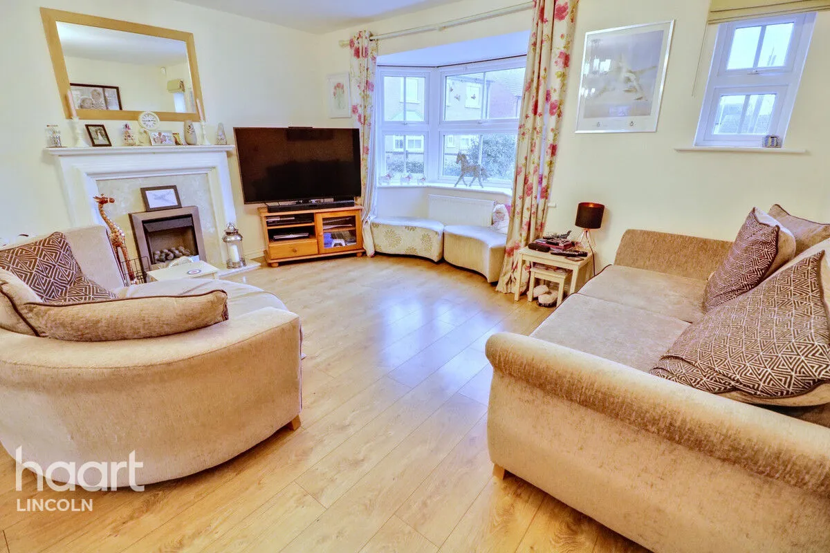 Kings Manor, Coningsby, LN4, photo 2