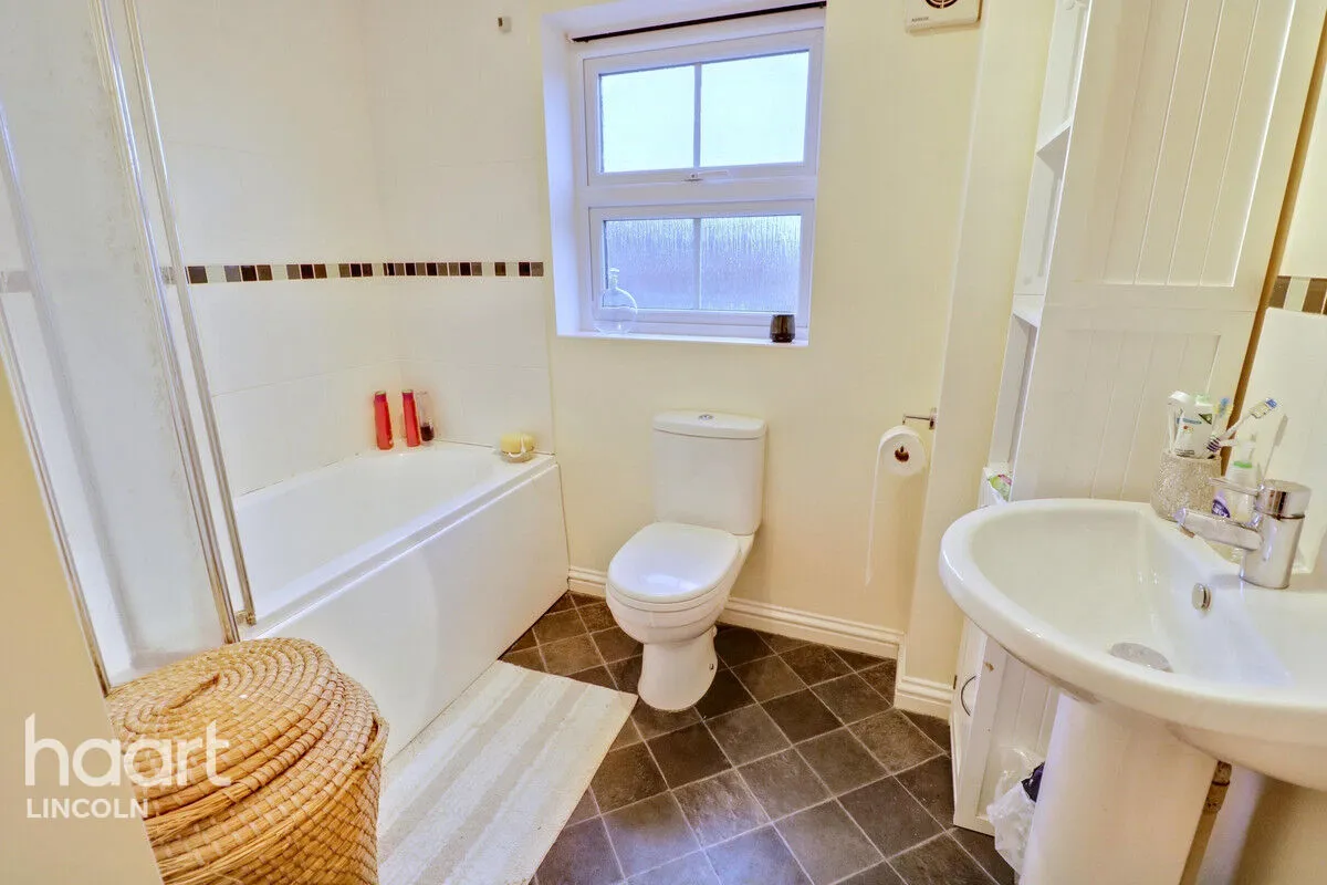 Kings Manor, Coningsby, LN4, photo 15