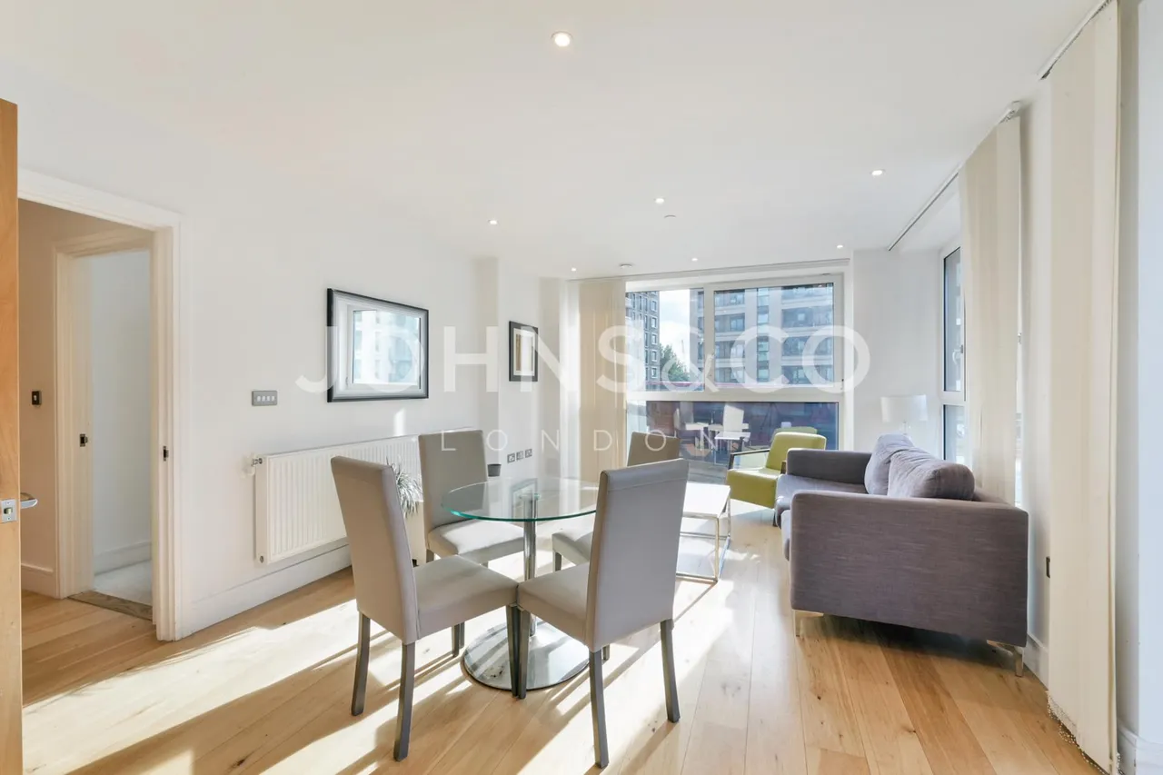 Caxton Street, E16, photo 11