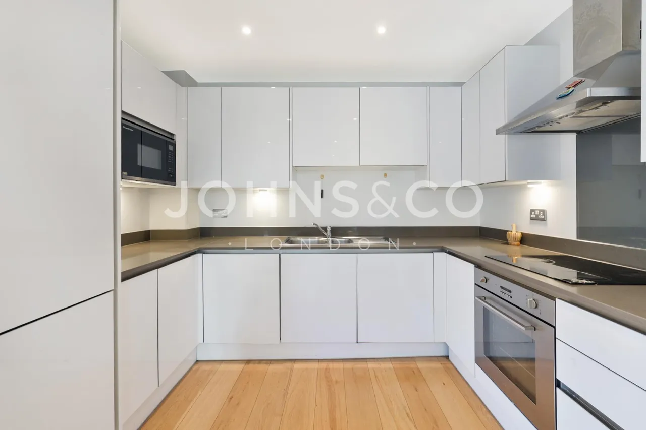 Caxton Street, E16, photo 5