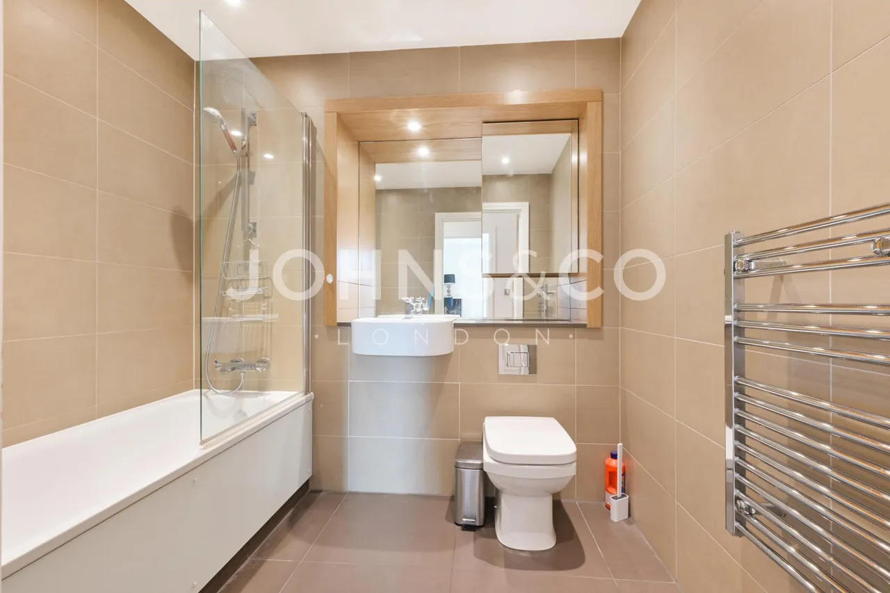 Caxton Street, E16, photo 10