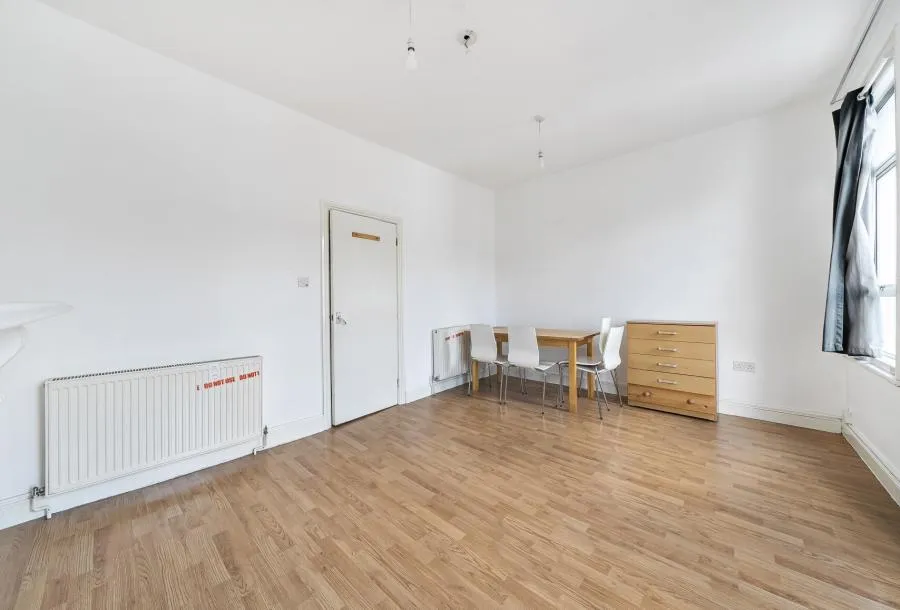 Raeburn Street, London, SW2, photo 10