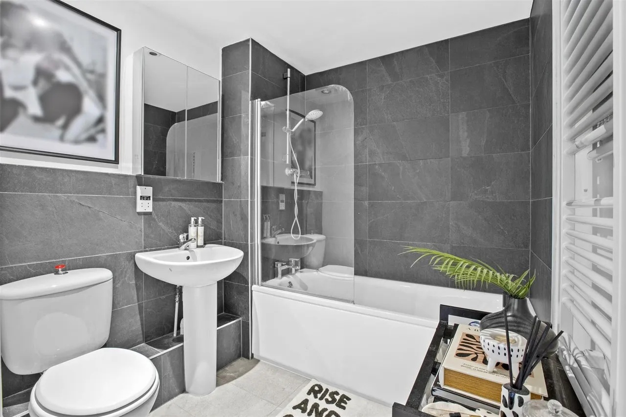 Mathews House, Tadros Court, HP13, photo 8