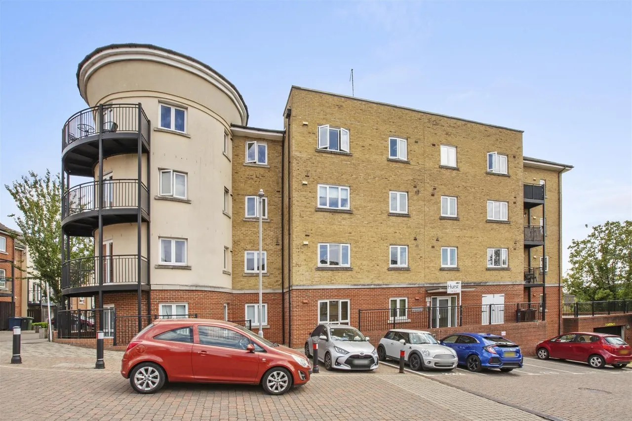 Mathews House, Tadros Court, HP13, photo 15