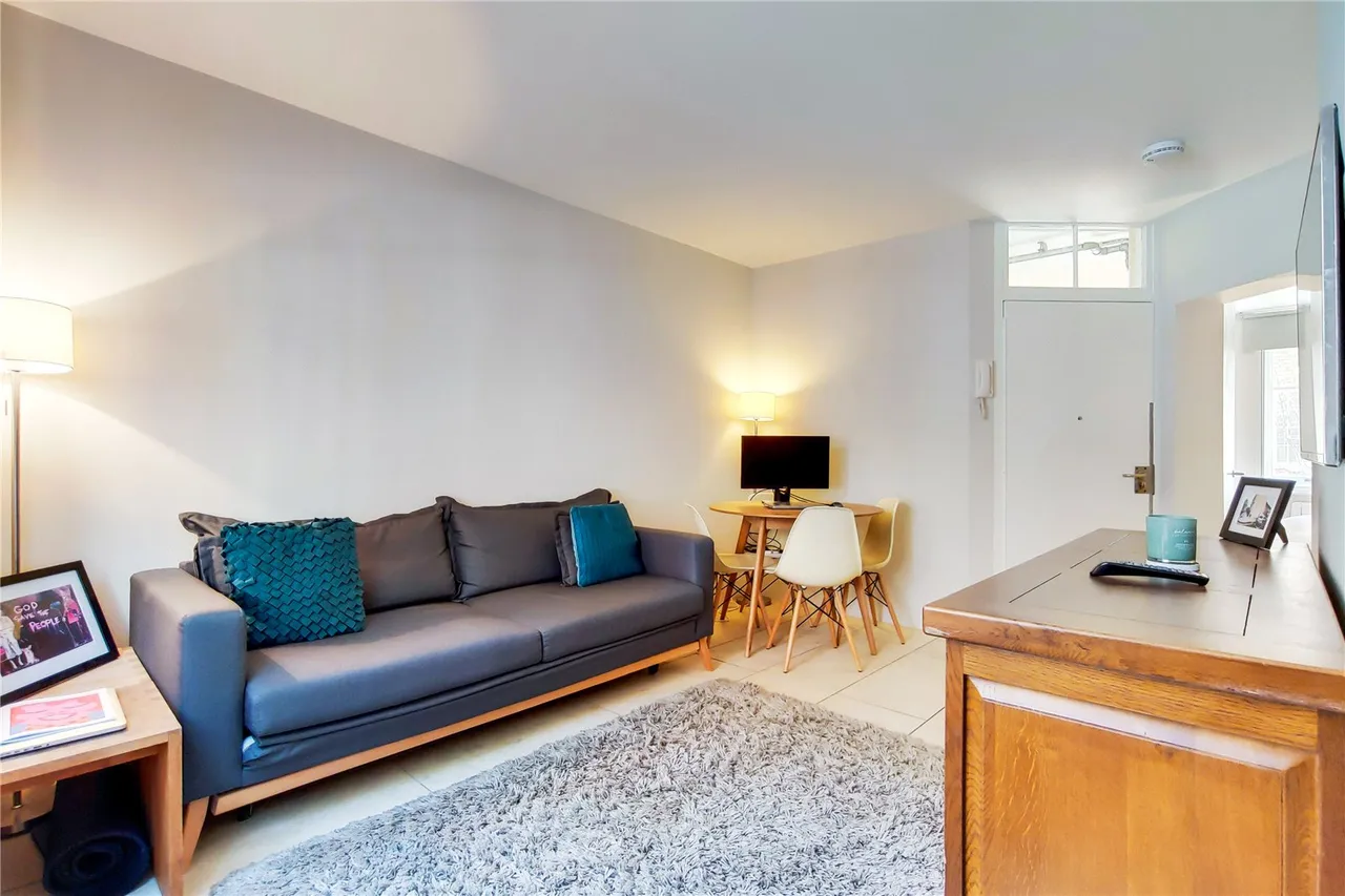 Parker Mews, London, WC2B, photo 2